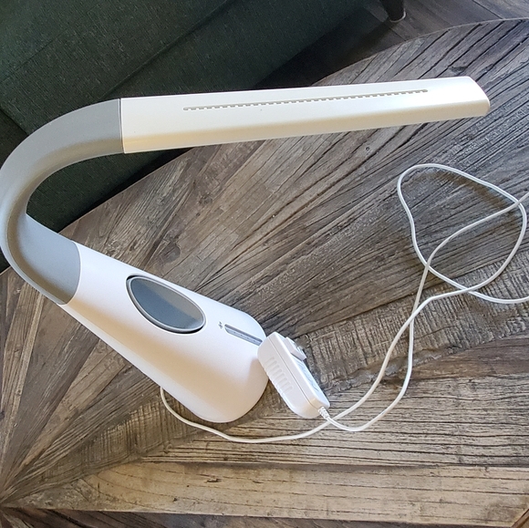 Dyson Like  LED Desk Lamp With FAN. - Picture 1 of 5
